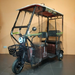 Электроскутер трицикл  Kachu ROOF T1